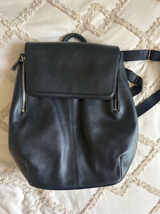 Samsonite Handbags - Samsonite Black Leather Backpack